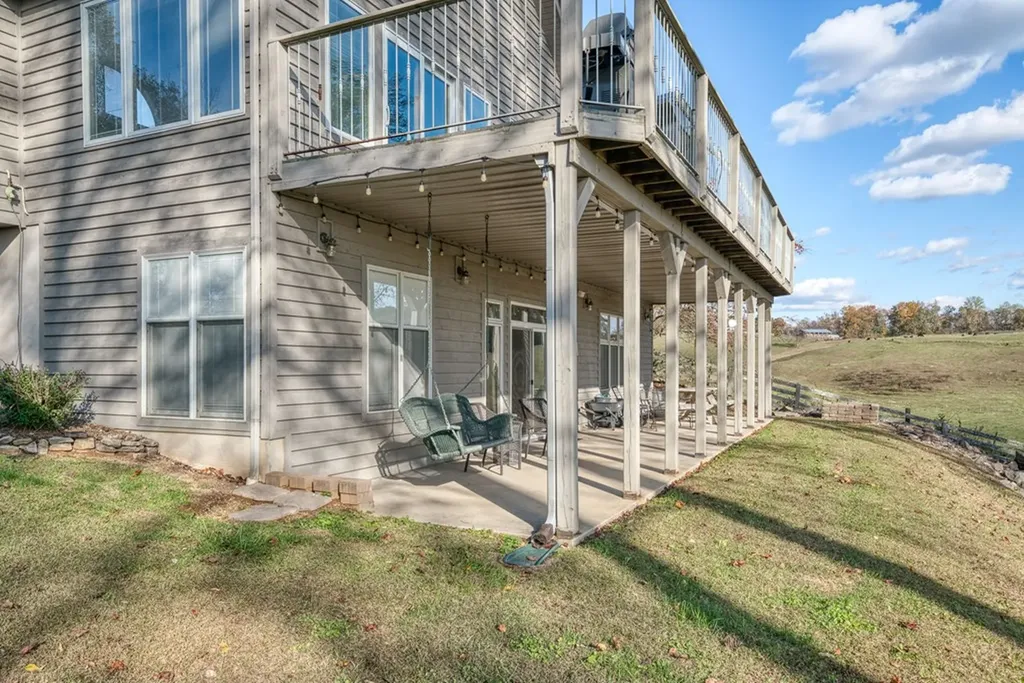 511 Mallard Pointe Drive Byrdstown TN 38549