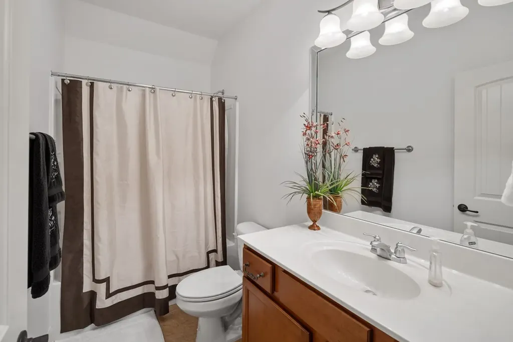 131 Village Circle Lebanon TN 37087