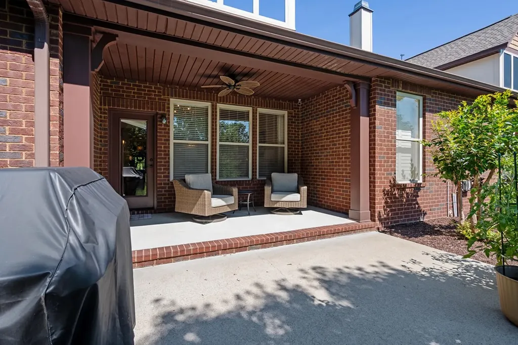 131 Village Circle Lebanon TN 37087