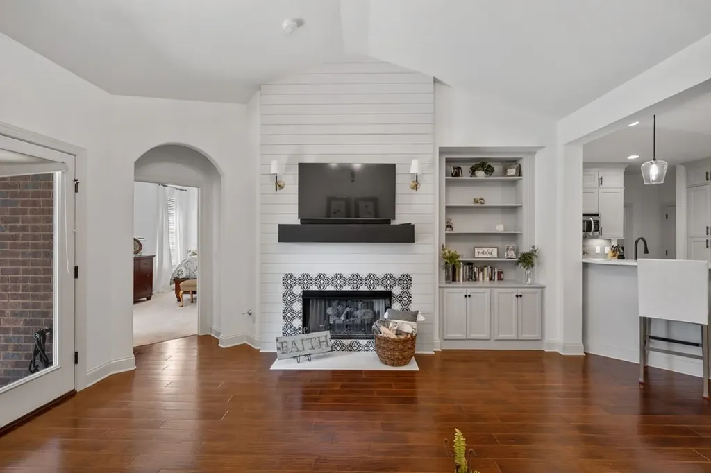 131 Village Circle Lebanon TN 37087