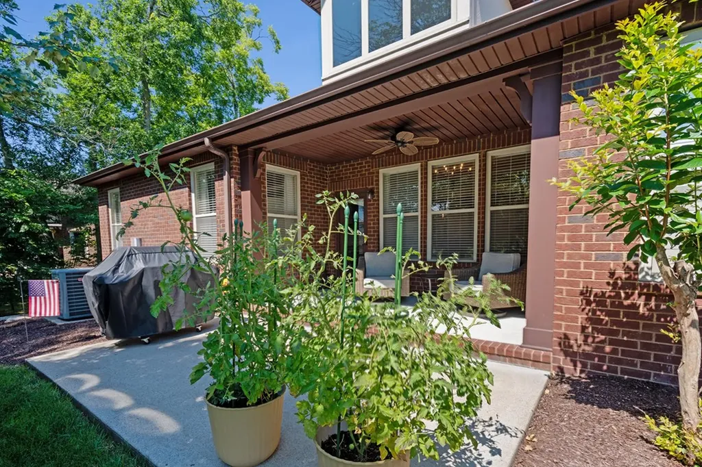 131 Village Circle Lebanon TN 37087