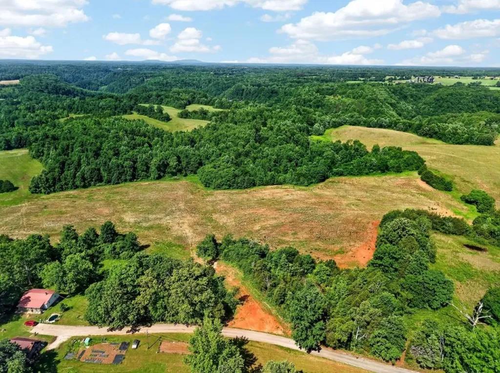 193 Ac Massa Road Baxter TN 38544