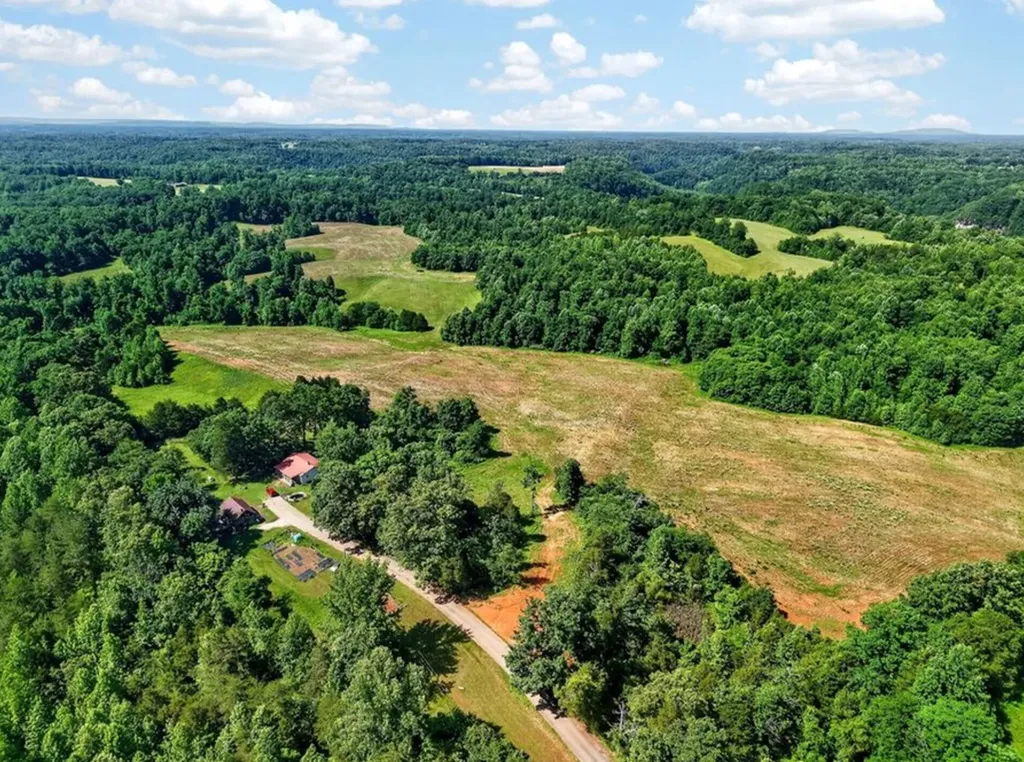 193 Ac Massa Road Baxter TN 38544