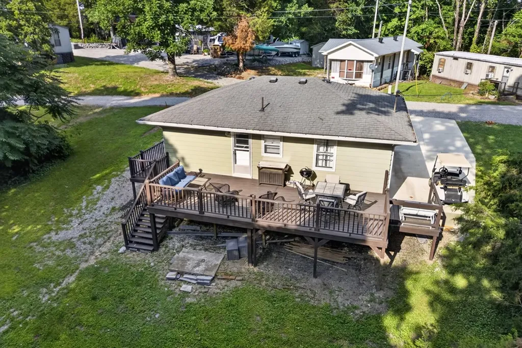 94 Cummins Court Celina TN 38551