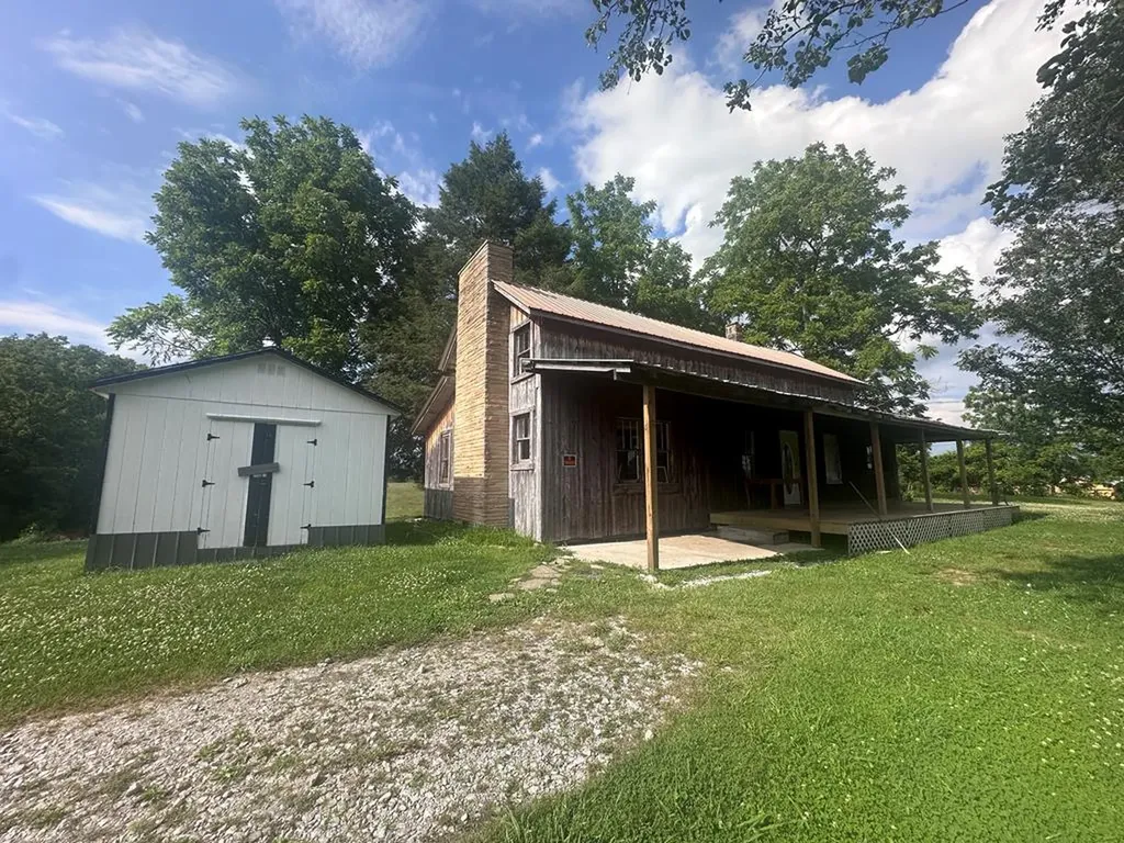 1671 Taylor Place Road Jamestown TN 38556