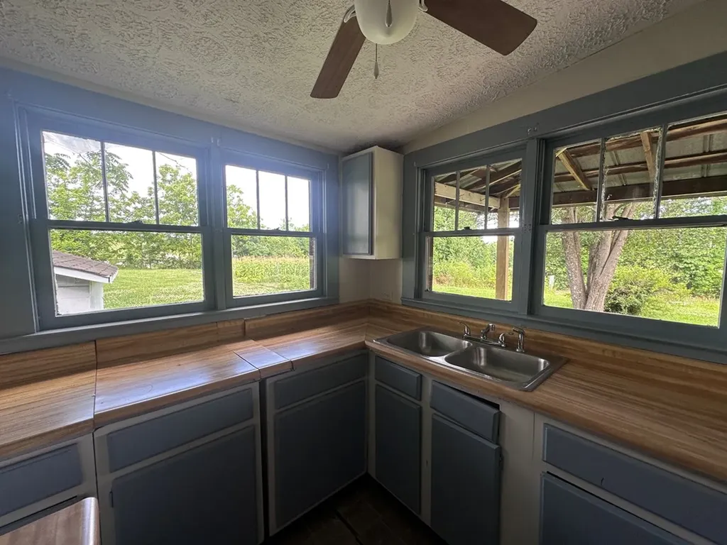 1671 Taylor Place Road Jamestown TN 38556