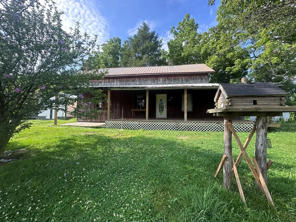 1671 Taylor Place Road Jamestown TN 38556