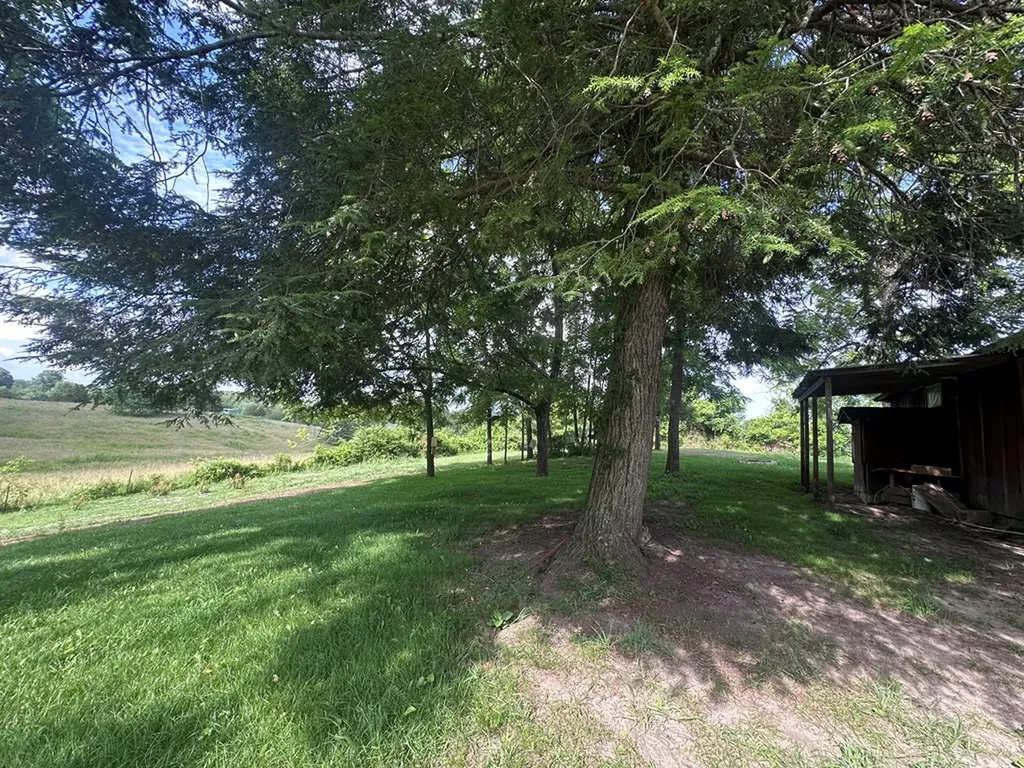 1671 Taylor Place Road Jamestown TN 38556