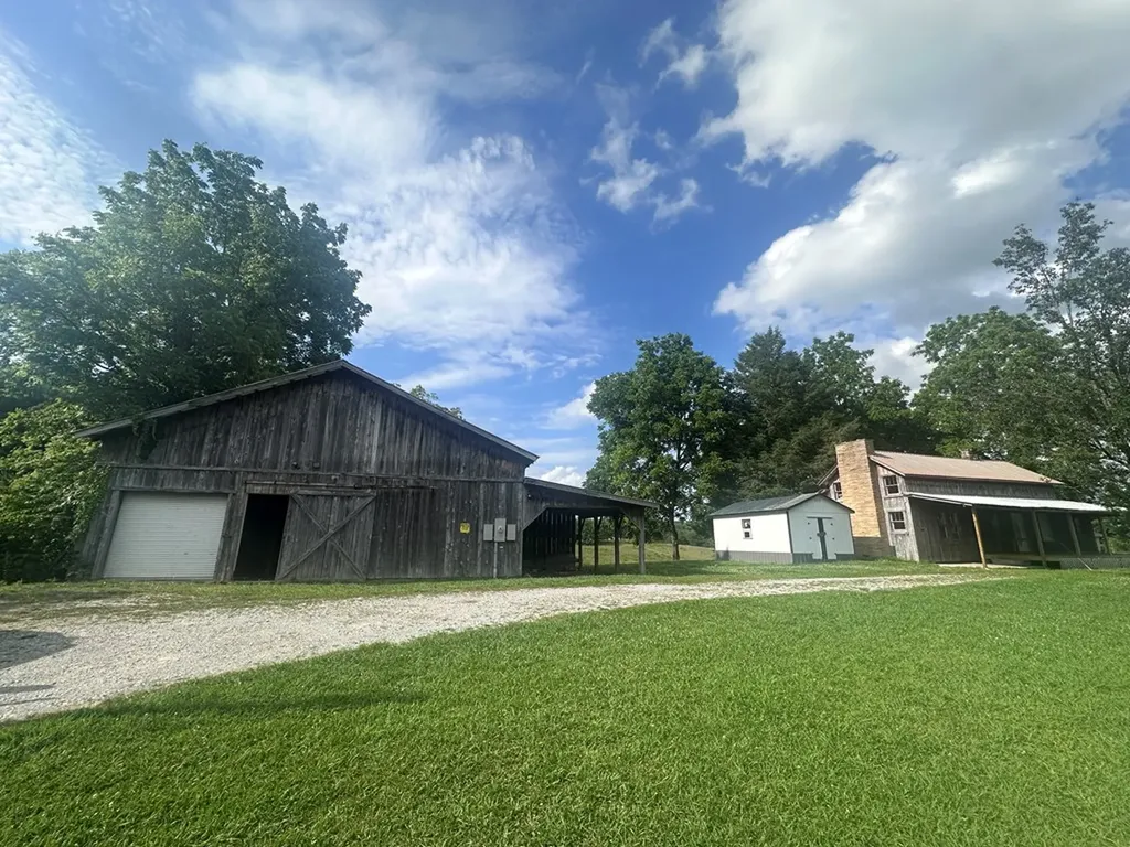 1671 Taylor Place Road Jamestown TN 38556