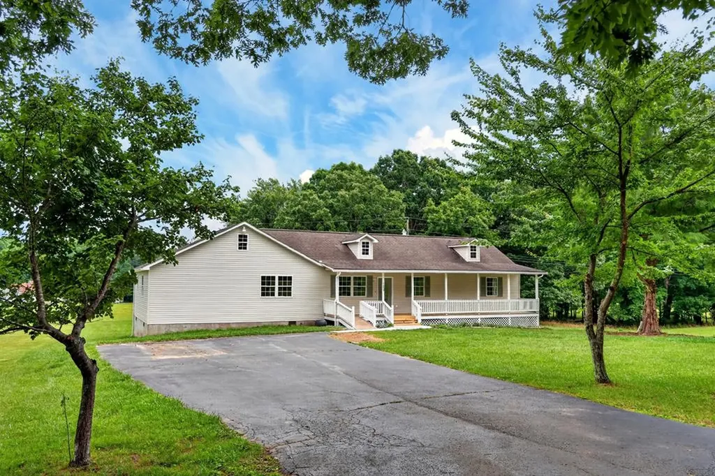 123 Fields Garrett Road Crossville TN 38572