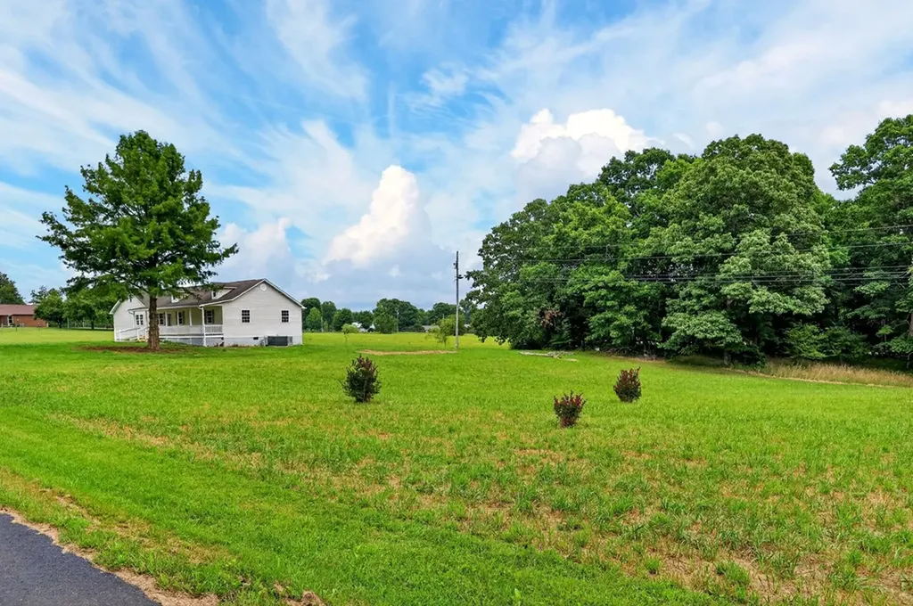 123 Fields Garrett Road Crossville TN 38572
