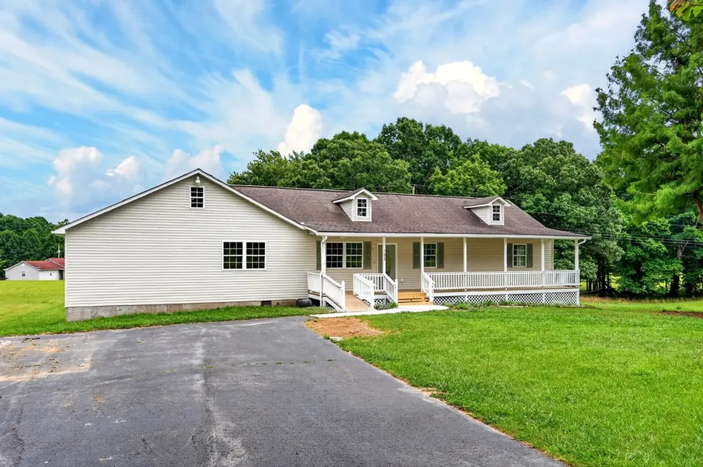 123 Fields Garrett Road Crossville TN 38572