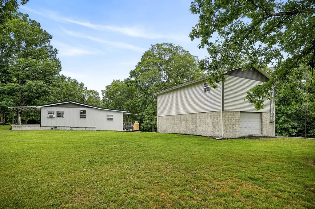 1400 Orlie Young Road Crab Orchard TN 37723