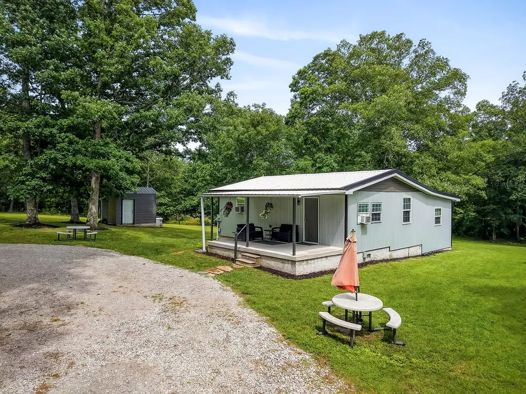 1400 Orlie Young Road Crab Orchard TN 37723