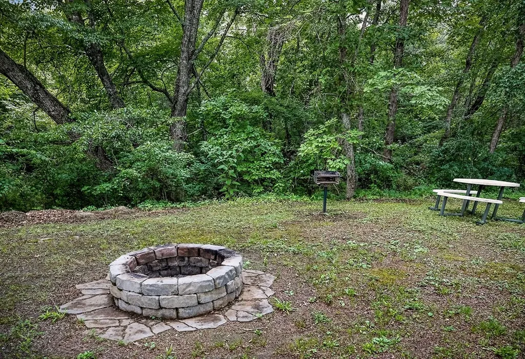 1400 Orlie Young Road Crab Orchard TN 37723