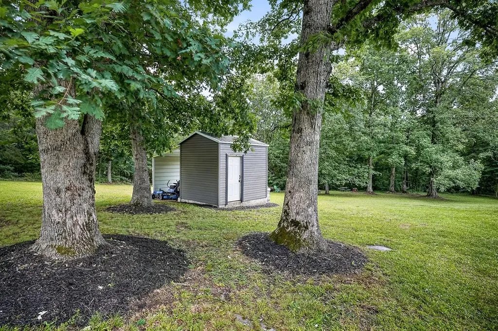 1400 Orlie Young Road Crab Orchard TN 37723