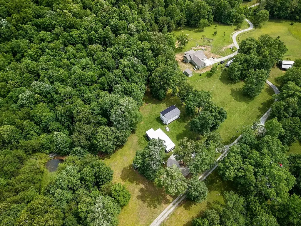 1400 Orlie Young Road Crab Orchard TN 37723
