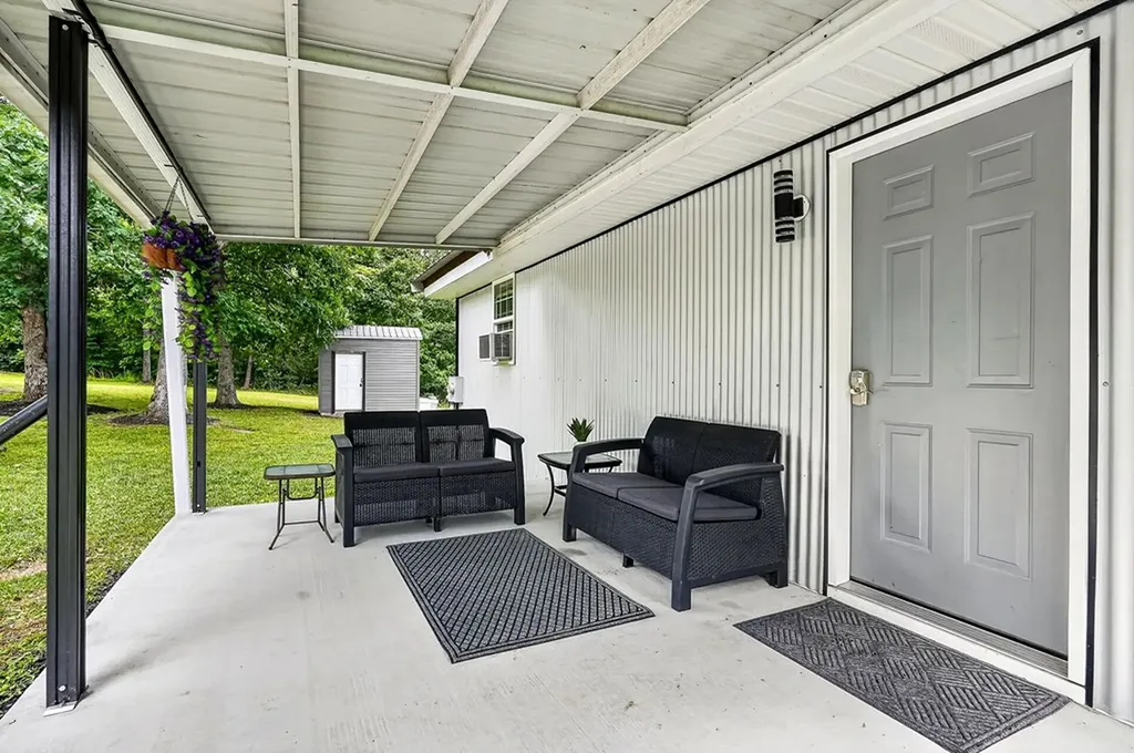 1400 Orlie Young Road Crab Orchard TN 37723