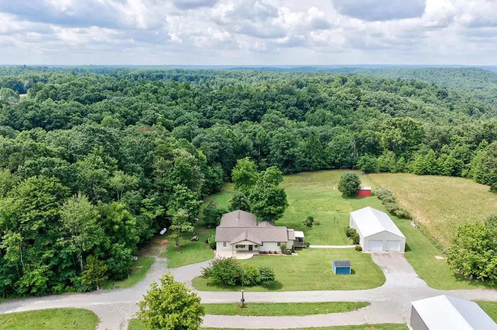 129 Melton Lane Monterey TN 38574
