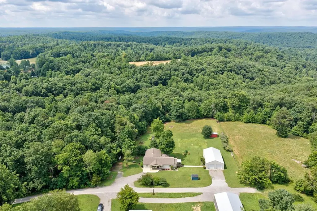 129 Melton Lane Monterey TN 38574