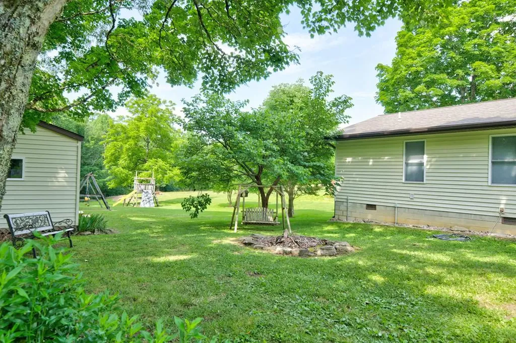 129 Melton Lane Monterey TN 38574