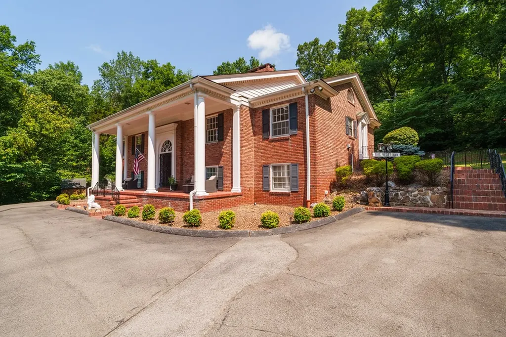 423 Hillcrest Drive Livingston TN 38570