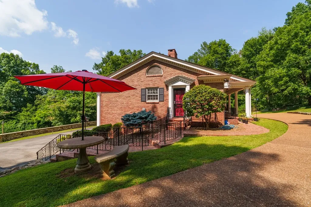 423 Hillcrest Drive Livingston TN 38570