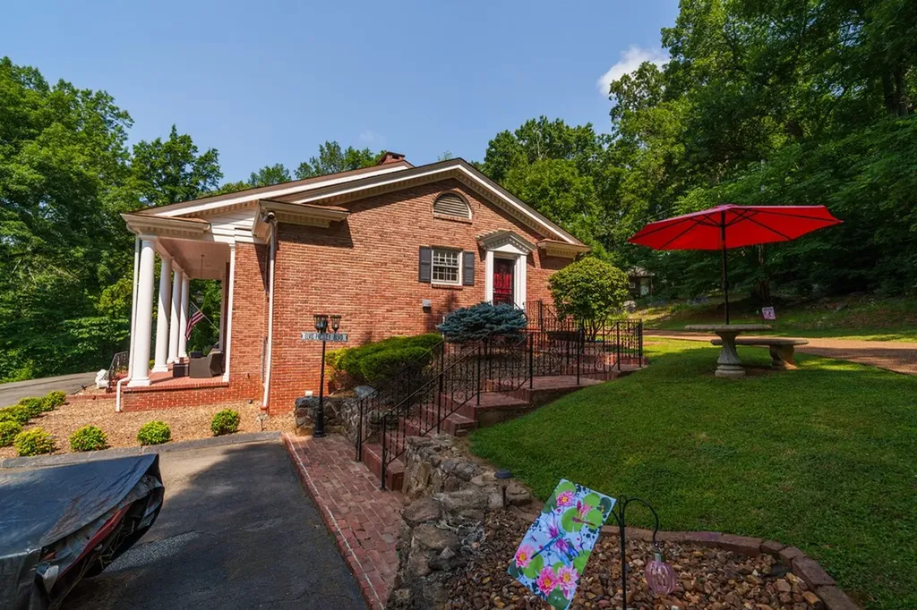 423 Hillcrest Drive Livingston TN 38570
