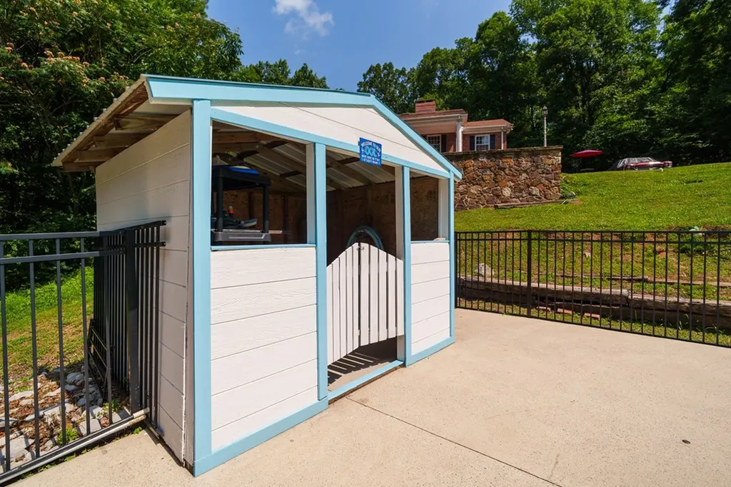 423 Hillcrest Drive Livingston TN 38570