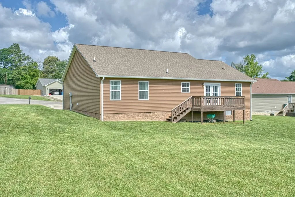 320 Valley Pointe Drive Baxter TN 38544