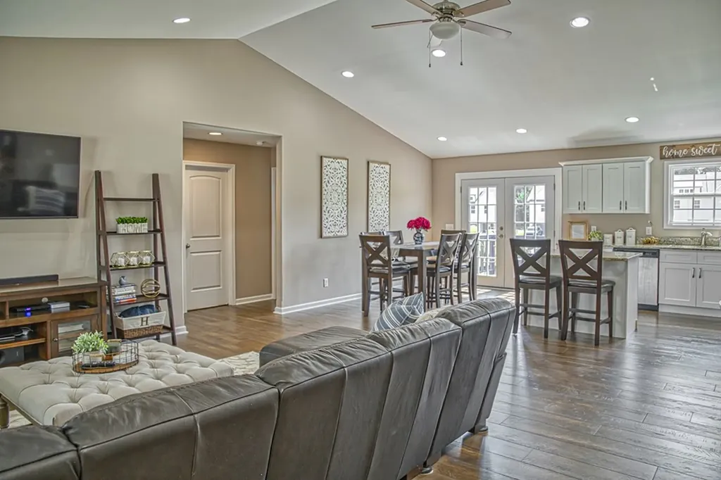 320 Valley Pointe Drive Baxter TN 38544