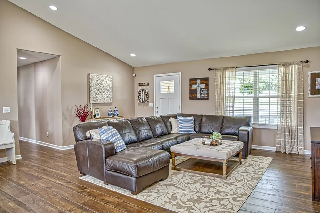 320 Valley Pointe Drive Baxter TN 38544