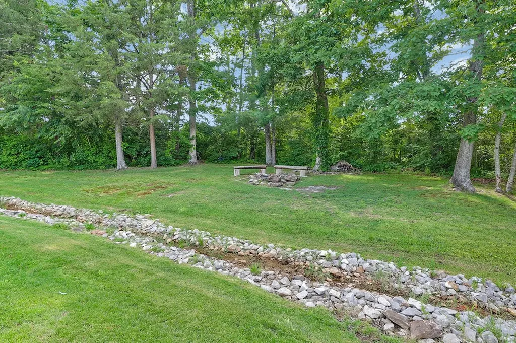 21 Knights Way Crossville TN 38571