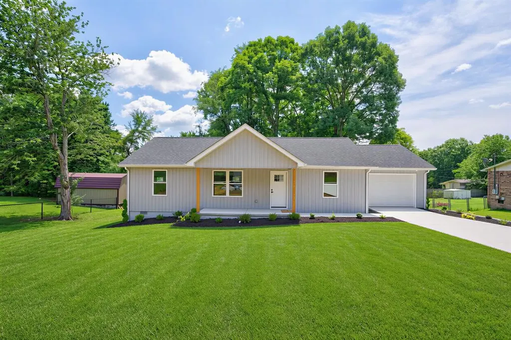 430 Rhododendron Circle Crossville TN 38555