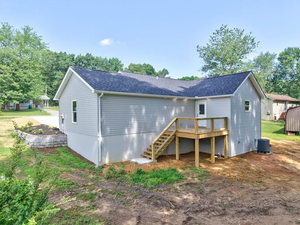 430 Rhododendron Circle Crossville TN 38555