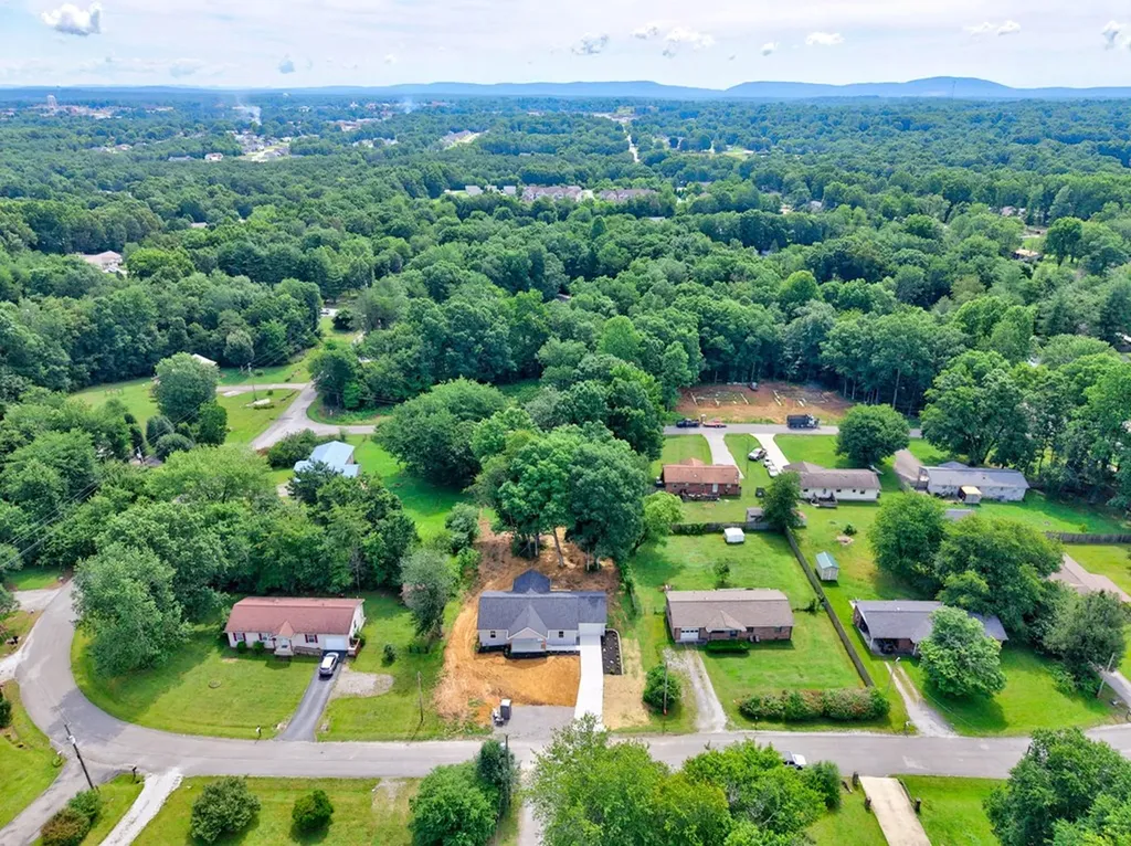 430 Rhododendron Circle Crossville TN 38555