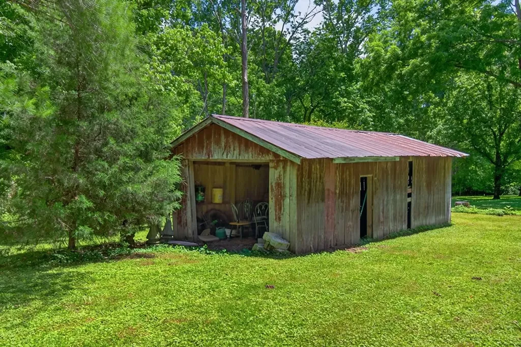 4554 S Creek Drive Cookeville TN 38506