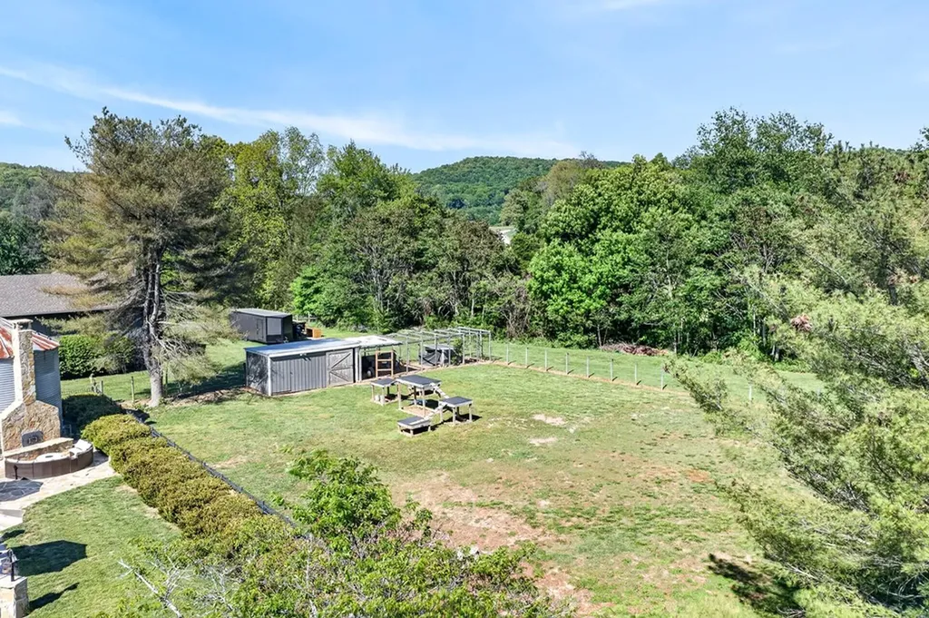 2235 Hidden Cove Road Cookeville TN 38506-7058