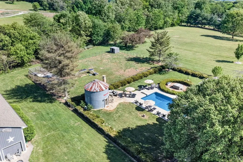 2235 Hidden Cove Road Cookeville TN 38506-7058