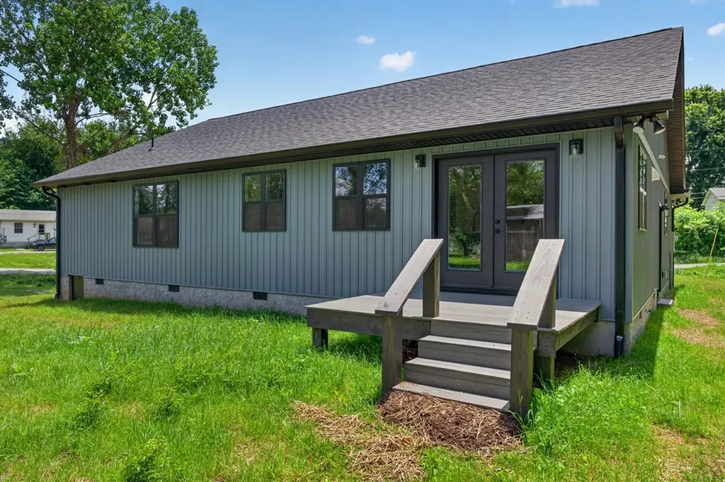 215 James Holman Road Sparta TN 38583
