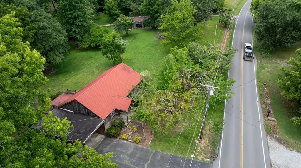 1755 Hawkins Crawford Cookeville TN 38501