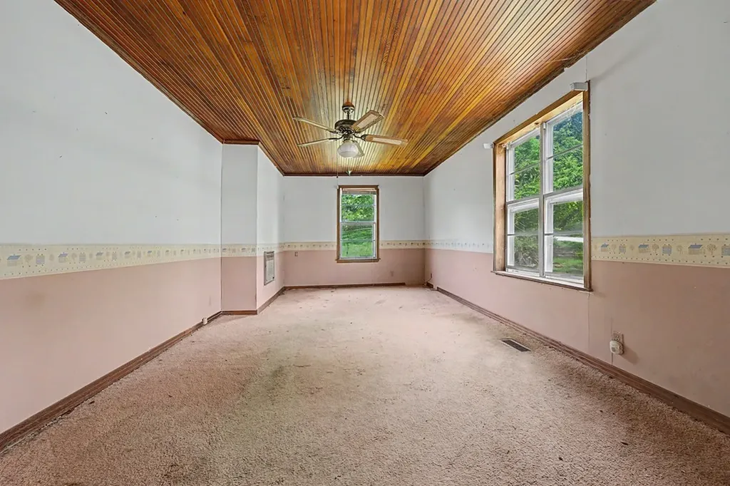 1755 Hawkins Crawford Cookeville TN 38501