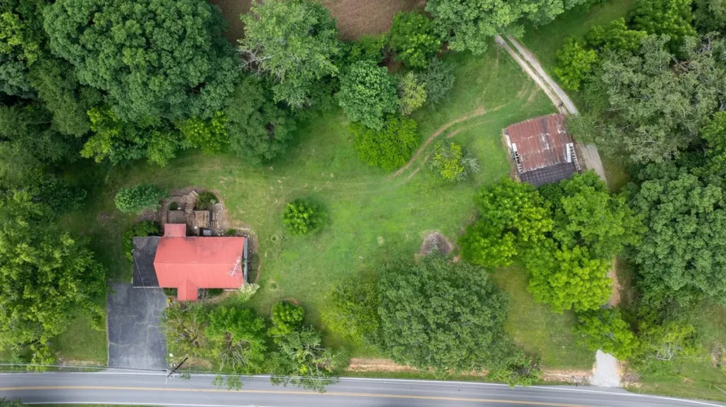 1755 Hawkins Crawford Cookeville TN 38501