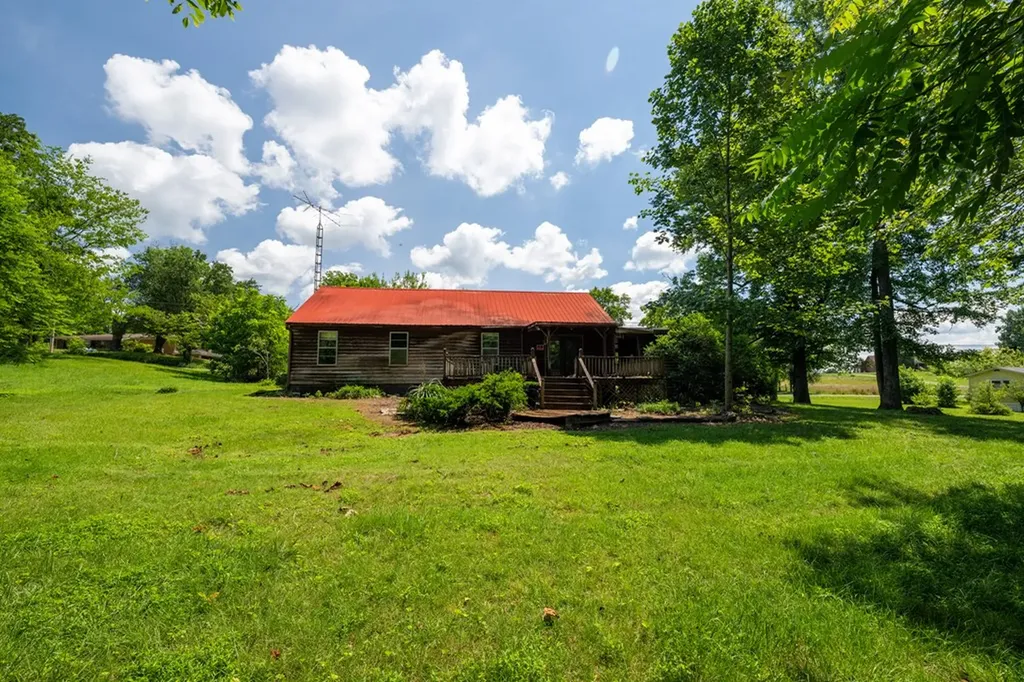 1755 Hawkins Crawford Cookeville TN 38501