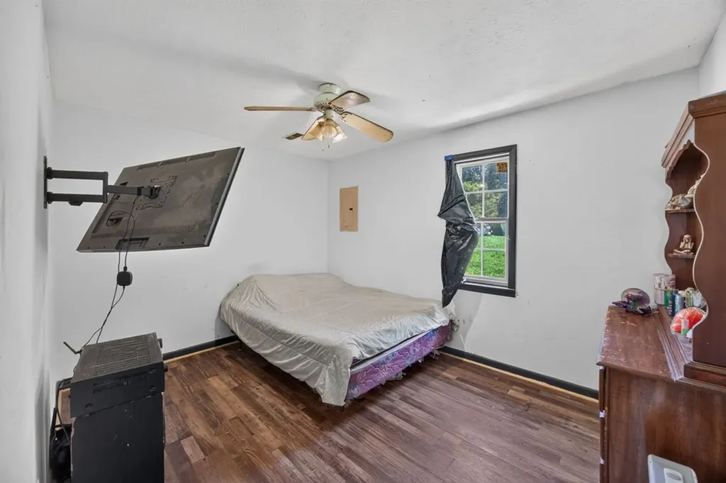 11279 Nashville Highway Baxter TN 38544