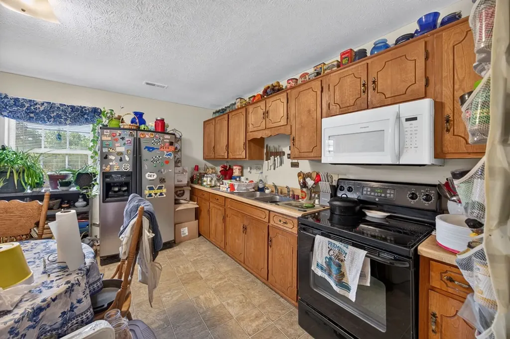 11279 Nashville Highway Baxter TN 38544