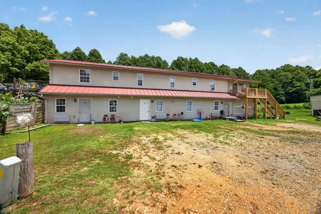 11279 Nashville Highway Baxter TN 38544