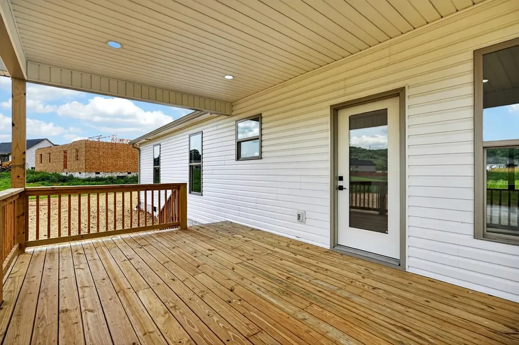 555 Dairy Barn Sparta TN 38583