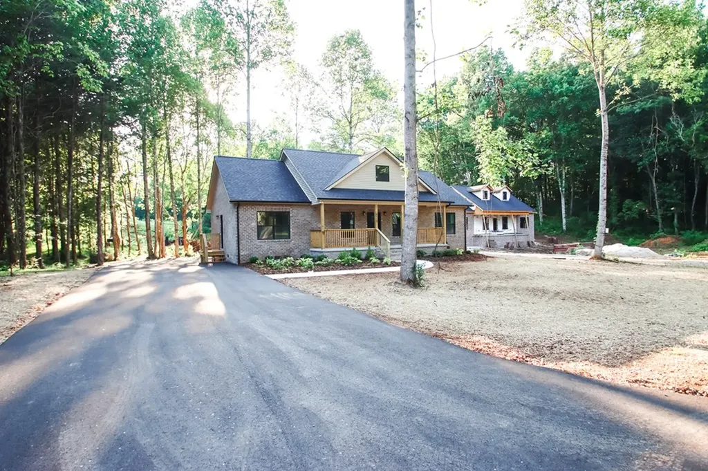 629 Crossvine Sparta TN 38583