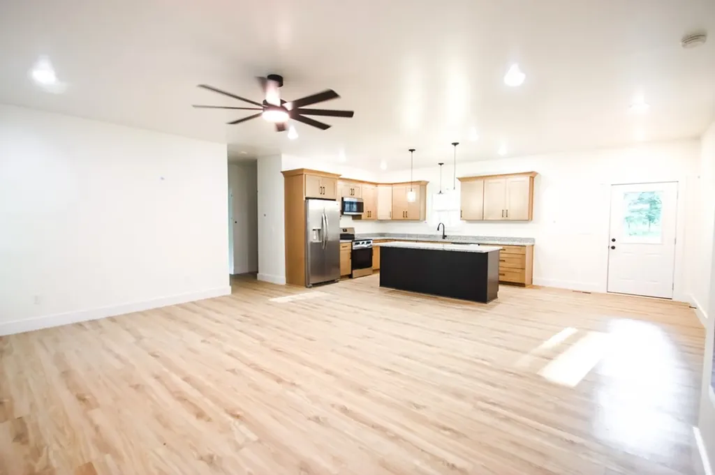 629 Crossvine Sparta TN 38583